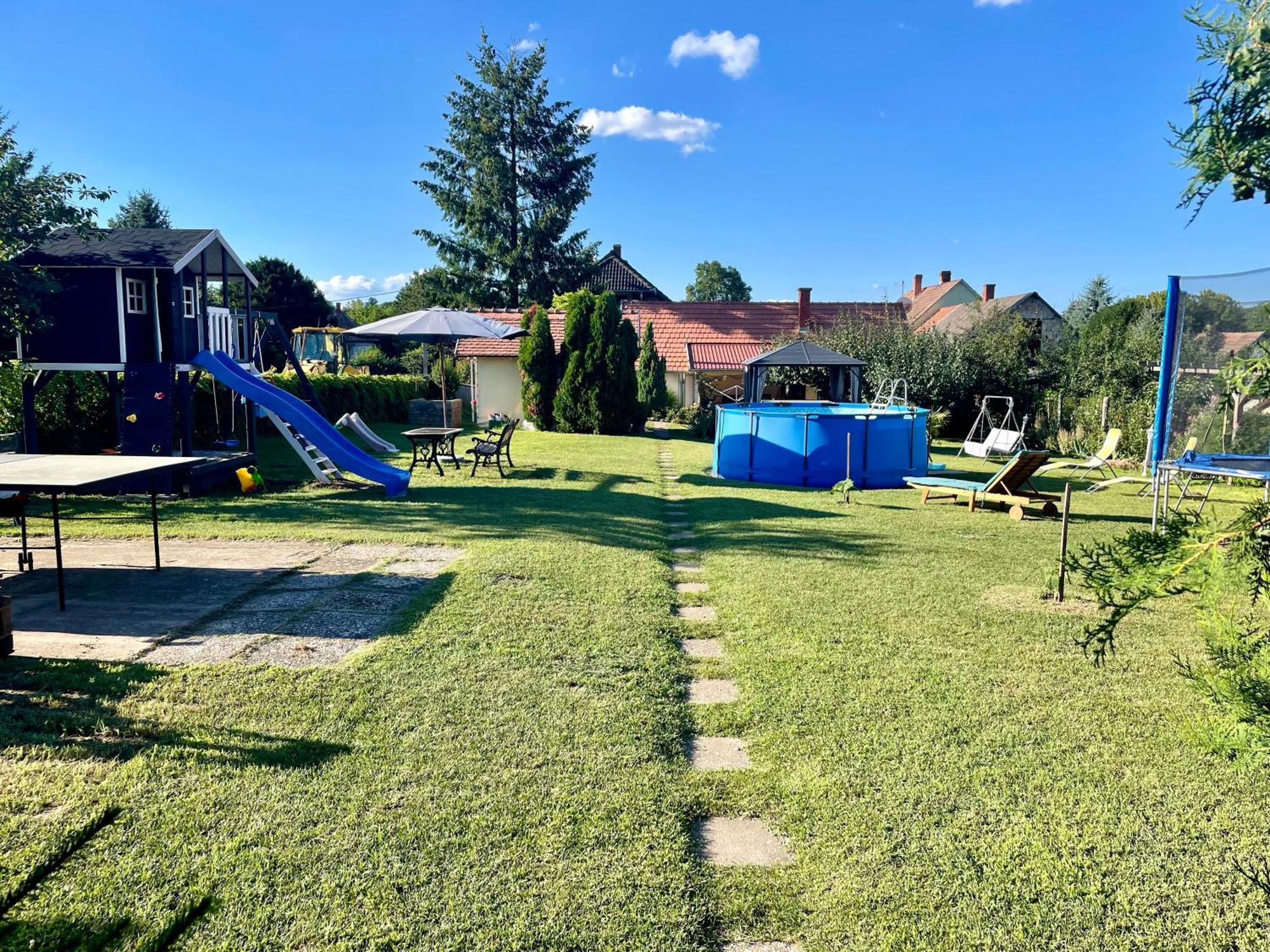 Pol-Lak Lägenhet Szolosgyorok Exteriör bild
